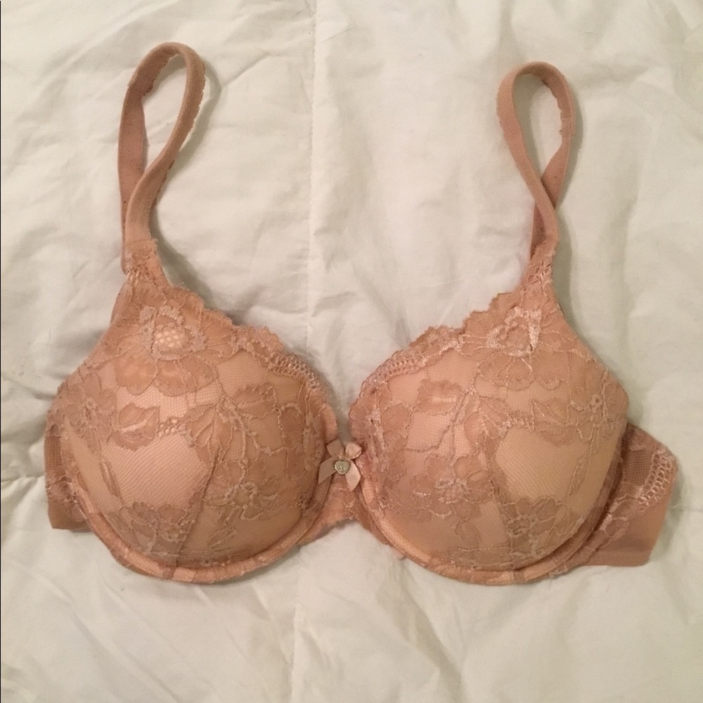 Victoria’s Secret Body by Victoria bra